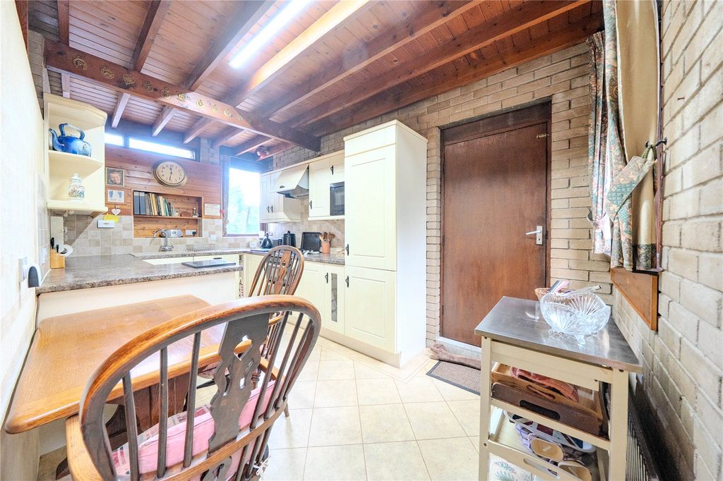 Property photo 3 of 18 Picture No. 20