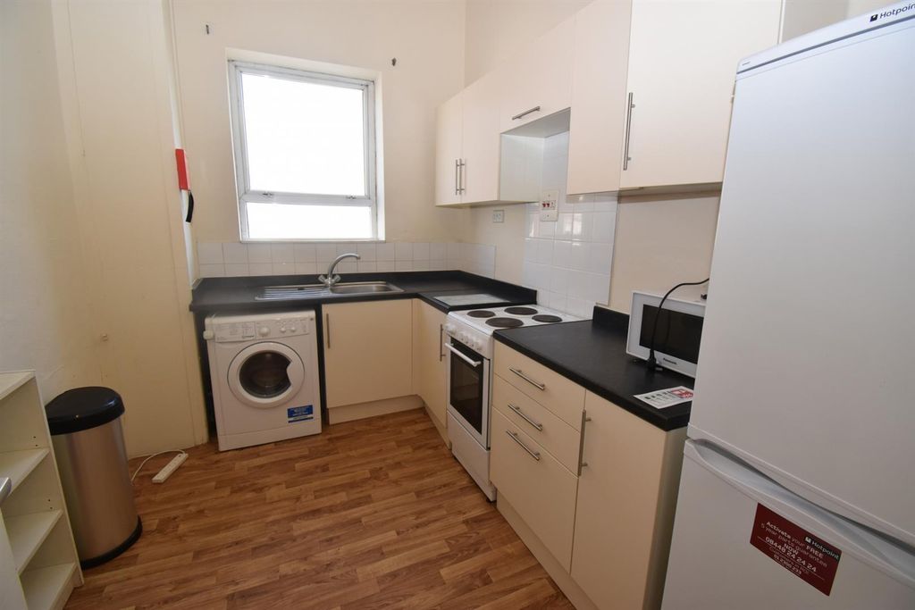 Property photo 3 of 7