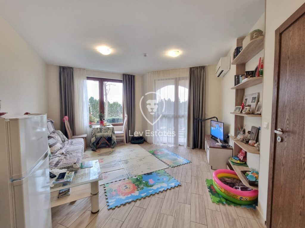 Property photo 2 of 14