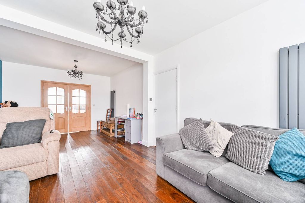 Property photo 2 of 15