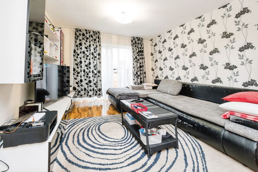 Property photo 2 of 20 Lounge Area