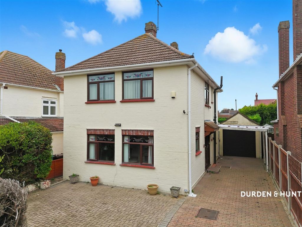 Property photo 1 of 20 Chestnut Avenue