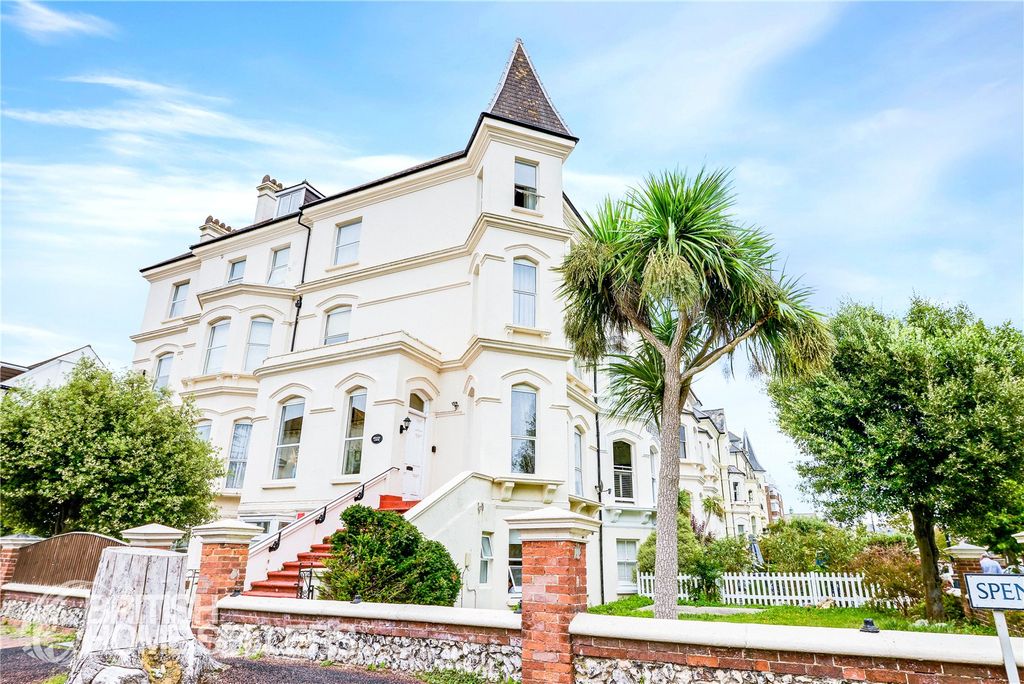 Property photo 1 of 15 1
