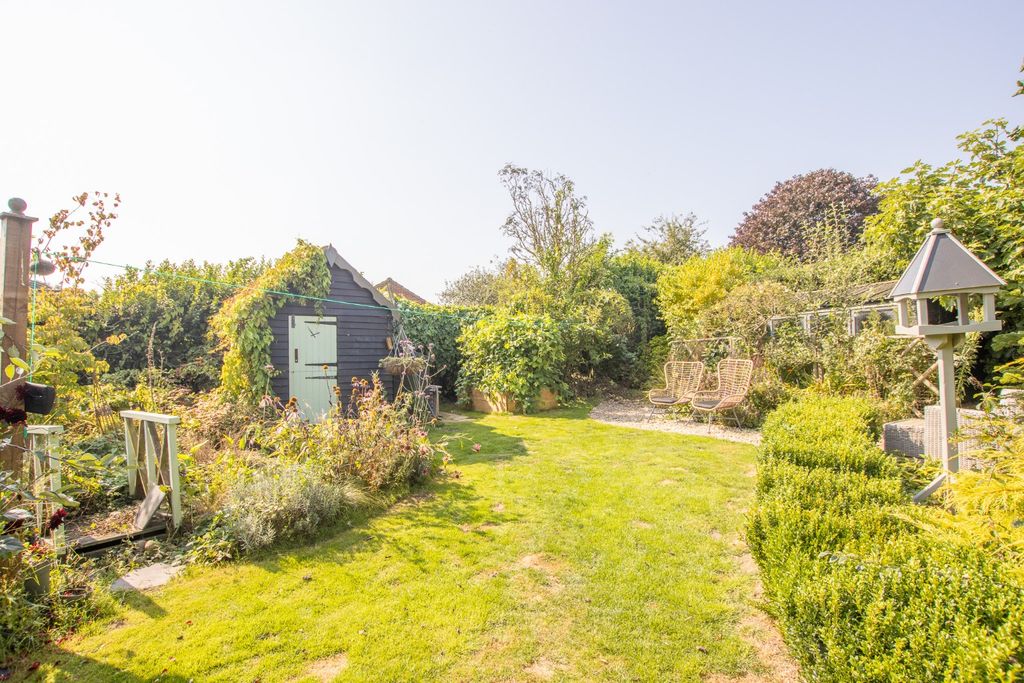 Property photo 3 of 28 3563996