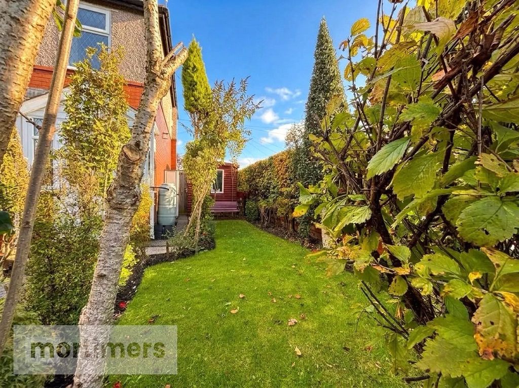 Property photo 3 of 17 Garden