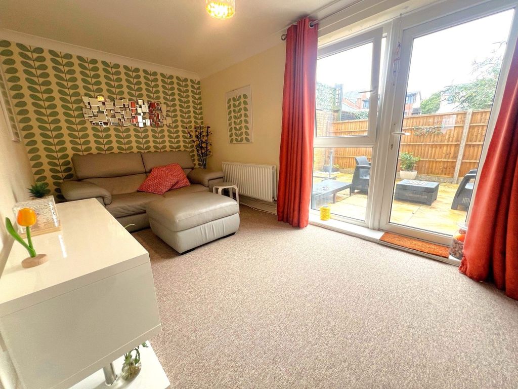 Property photo 3 of 10 Picture No. 06
