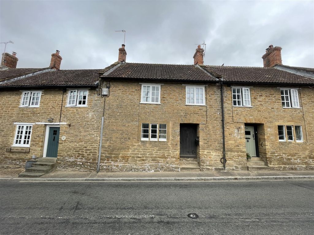 Property photo 1 of 12
