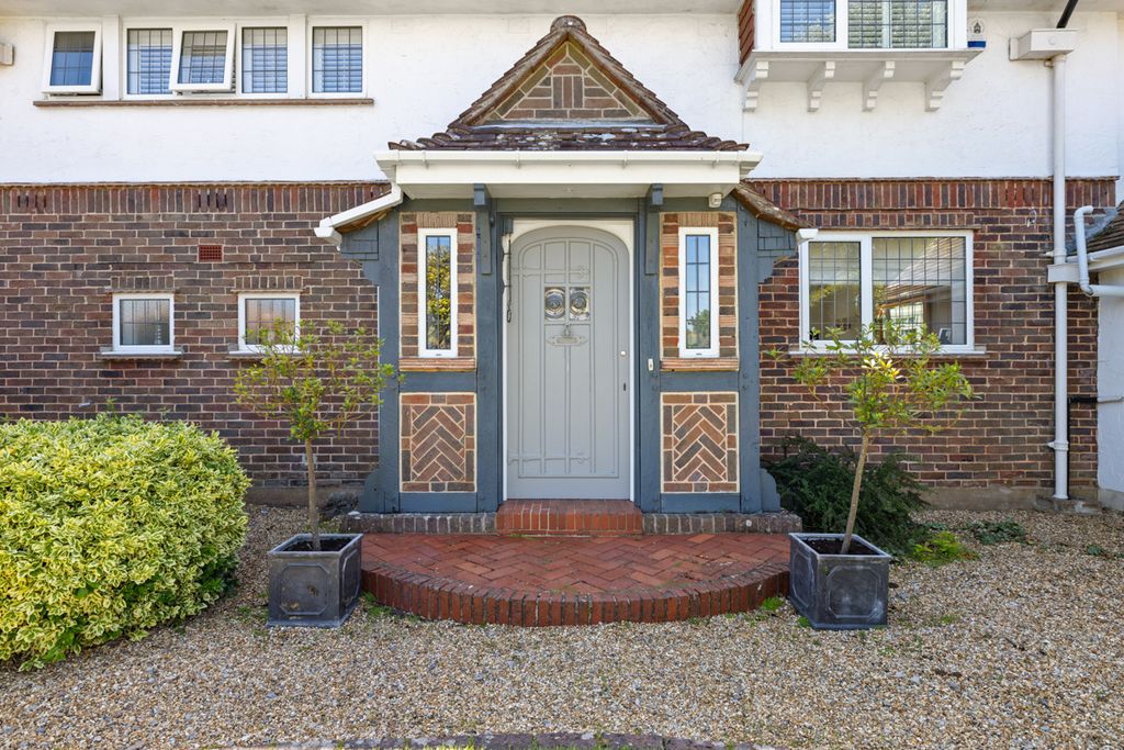 Property photo 2 of 15