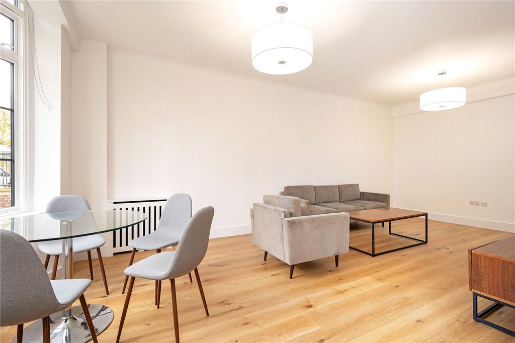 Property photo 3 of 15 Picture No. 05