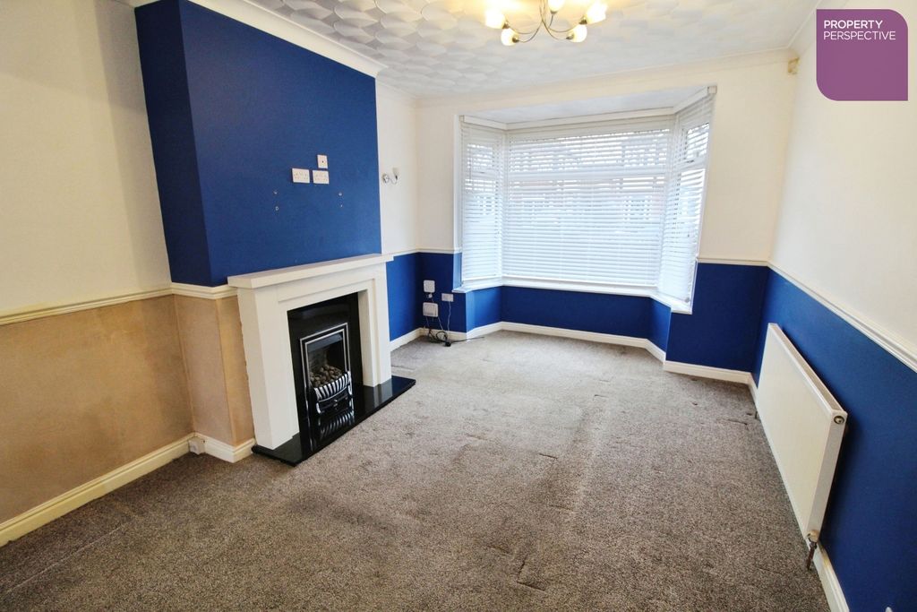 Property photo 2 of 10 Living Dining Room