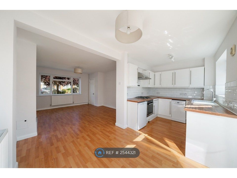 Property photo 2 of 12 Kitchen/Diner