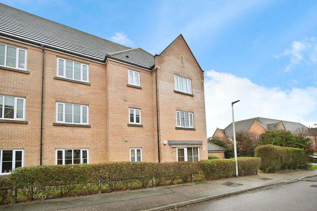 Property photo 1 of 11