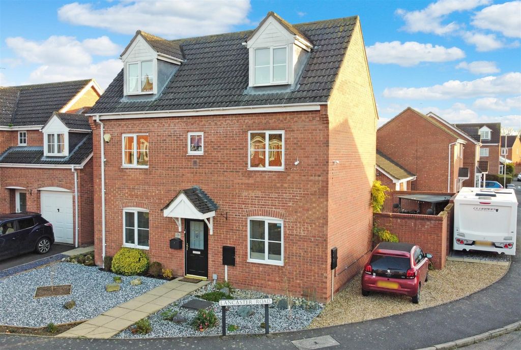 Property photo 1 of 25 Elevated Front Aspect 961