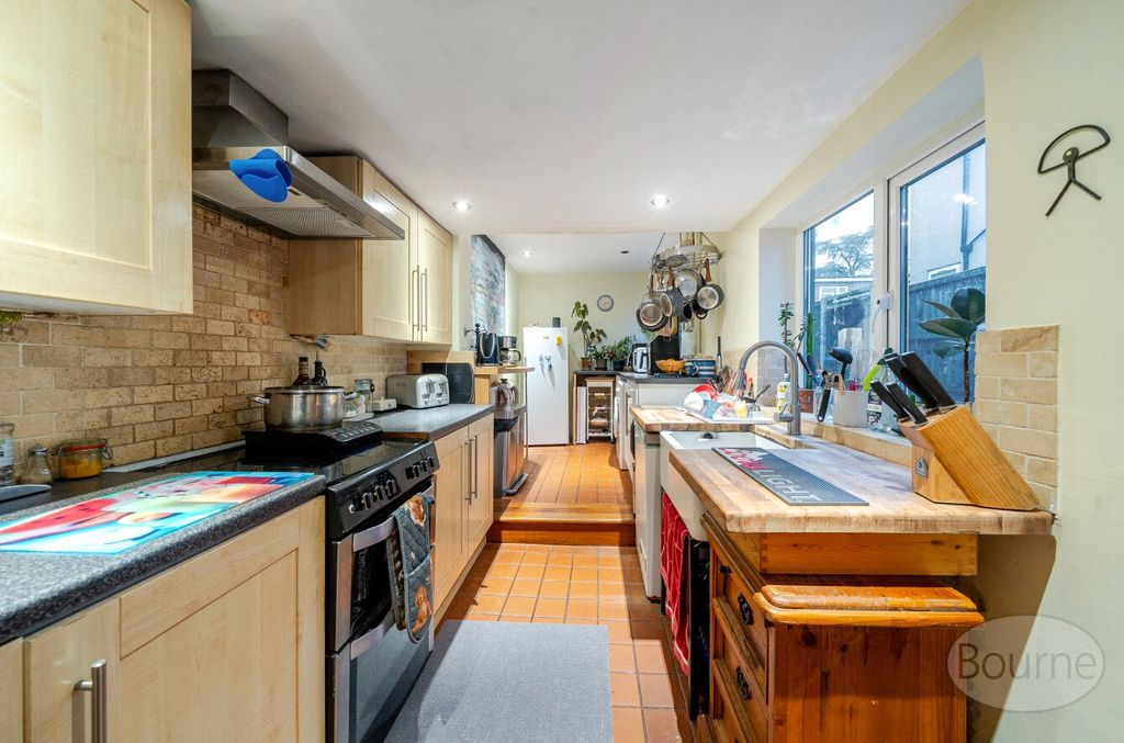 Property photo 3 of 15 Picture No. 10