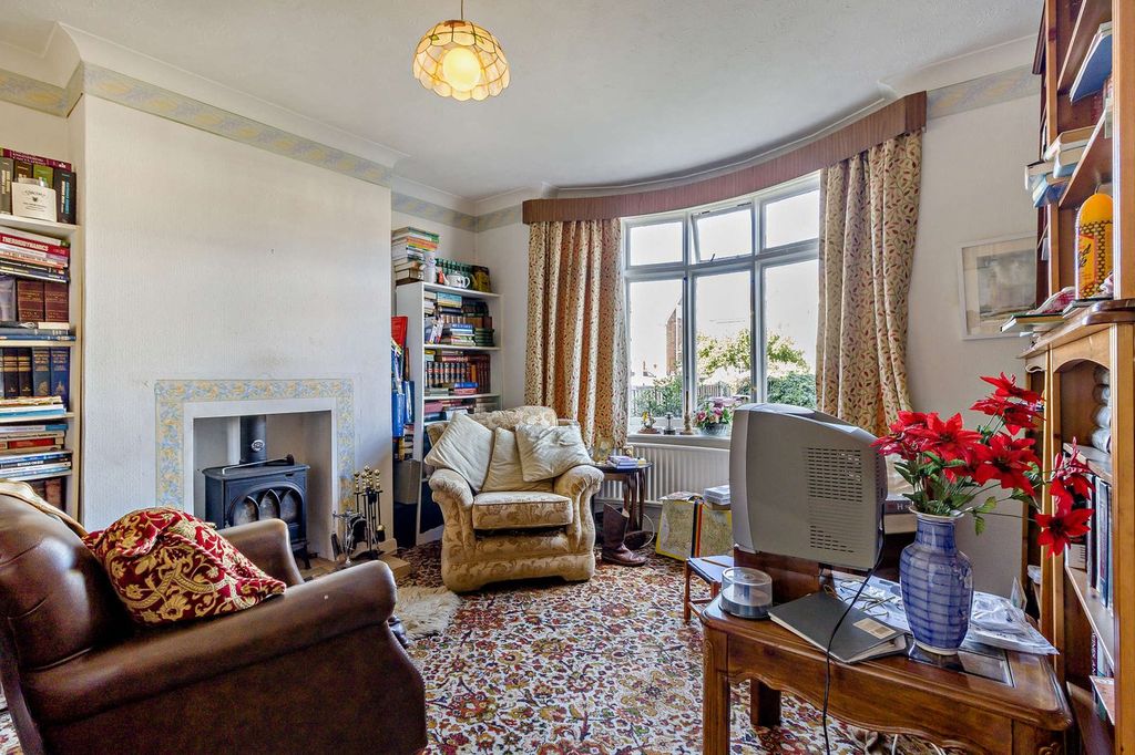 Property photo 2 of 19