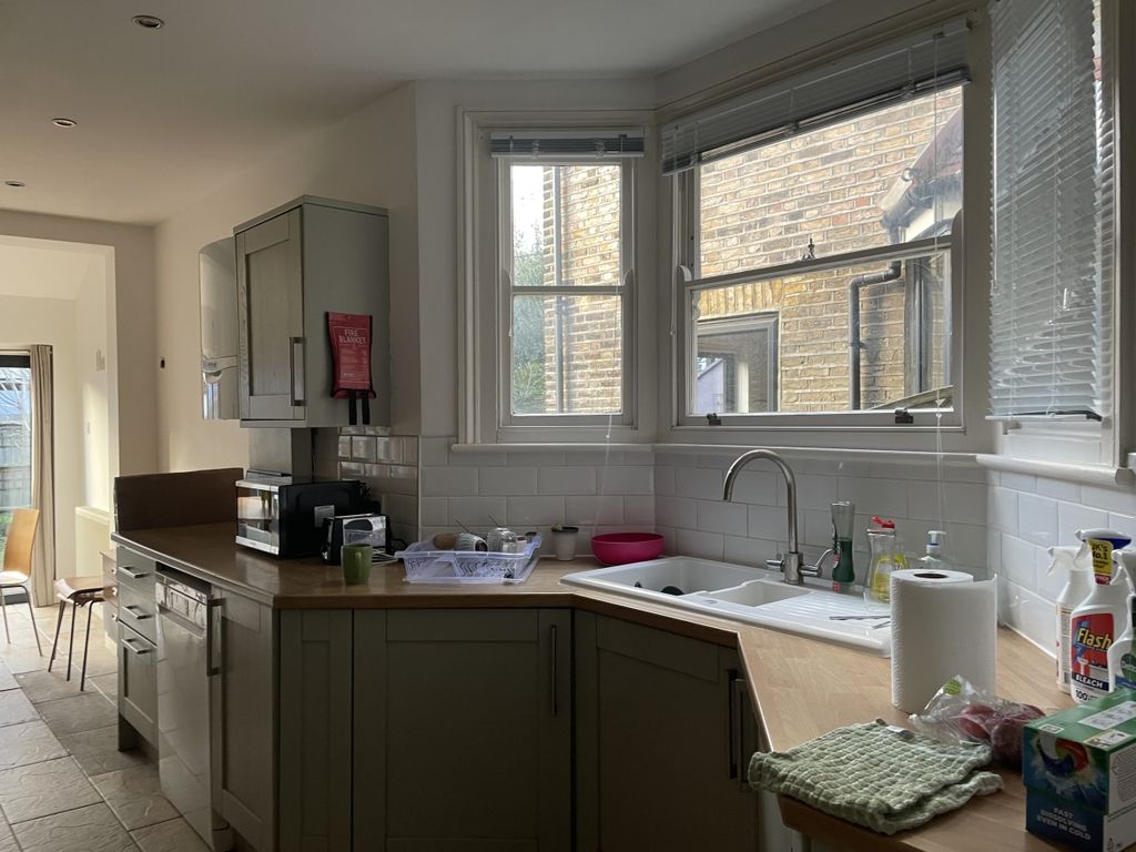 Property photo 2 of 7 4