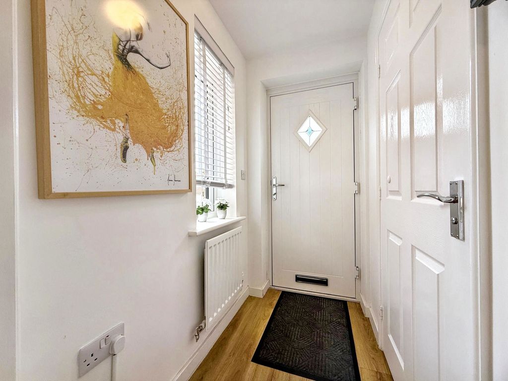 Property photo 3 of 25