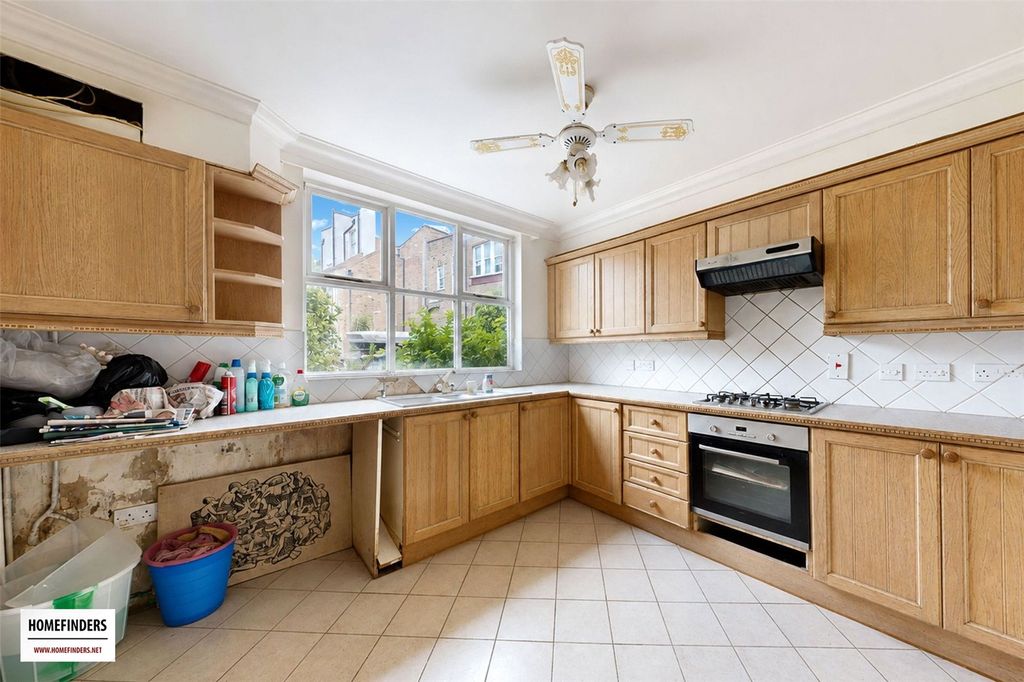 Property photo 3 of 14 Picture No. 09