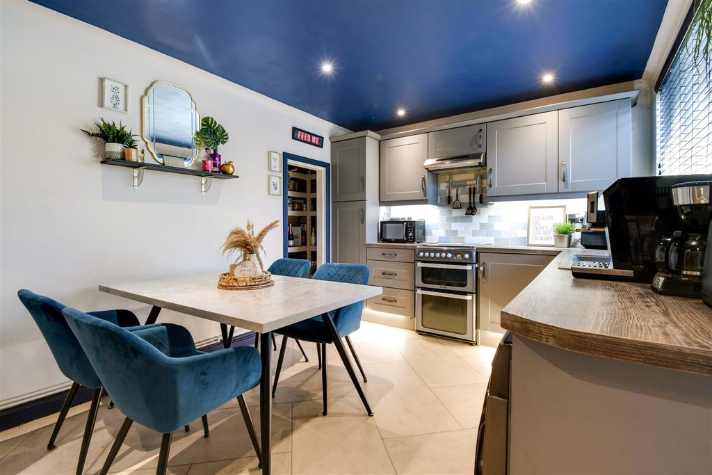 Property photo 3 of 23 Kitchen Dining