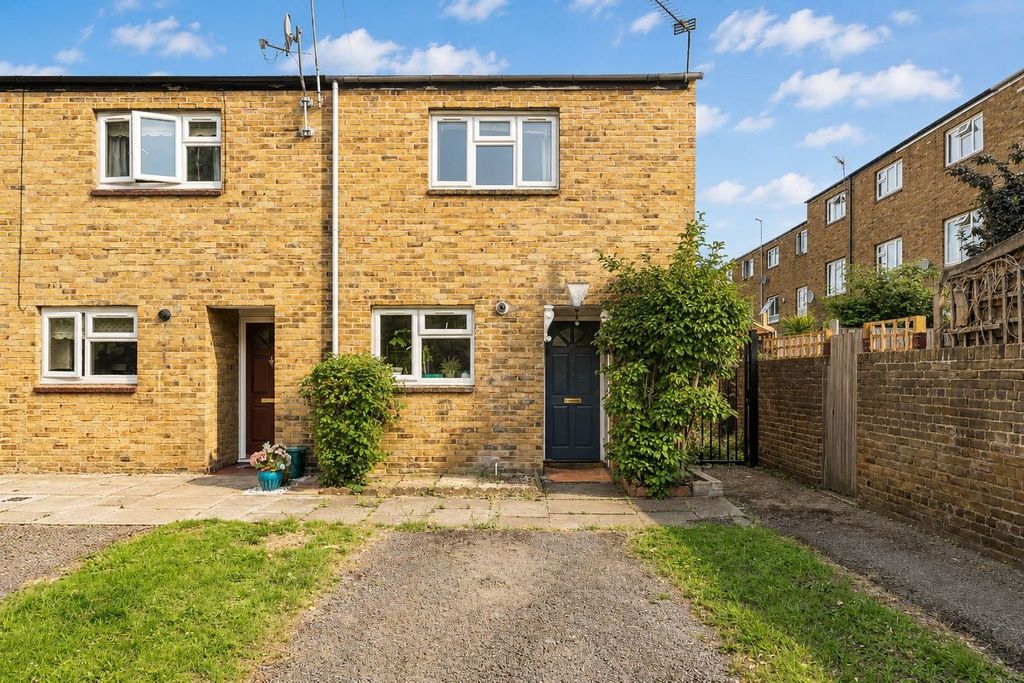 Property photo 1 of 11