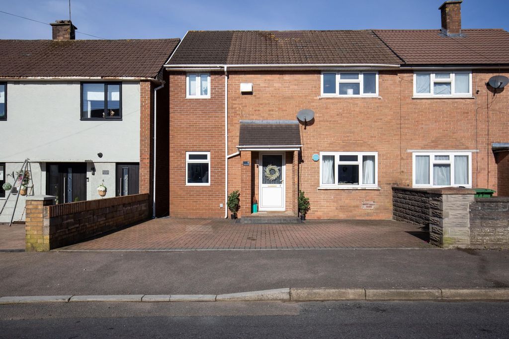 Property photo 1 of 29