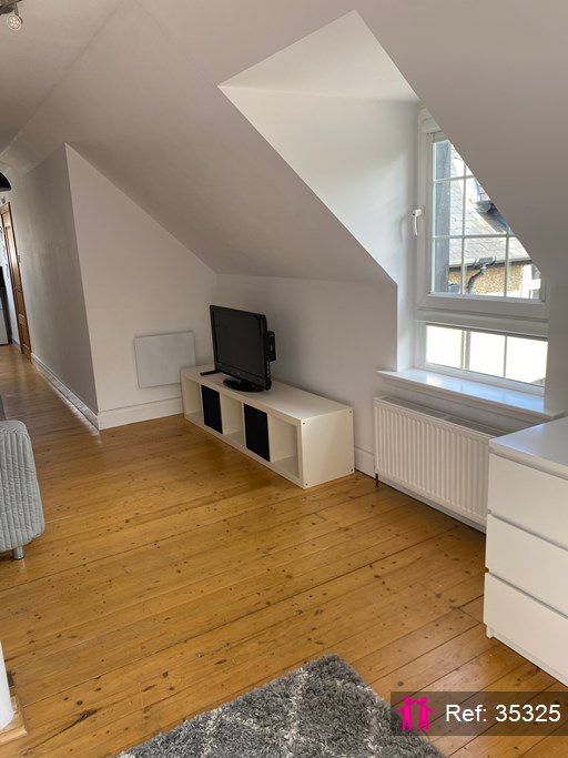 Property photo 3 of 28