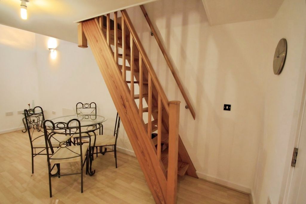 Property photo 3 of 7 Picture No. 12