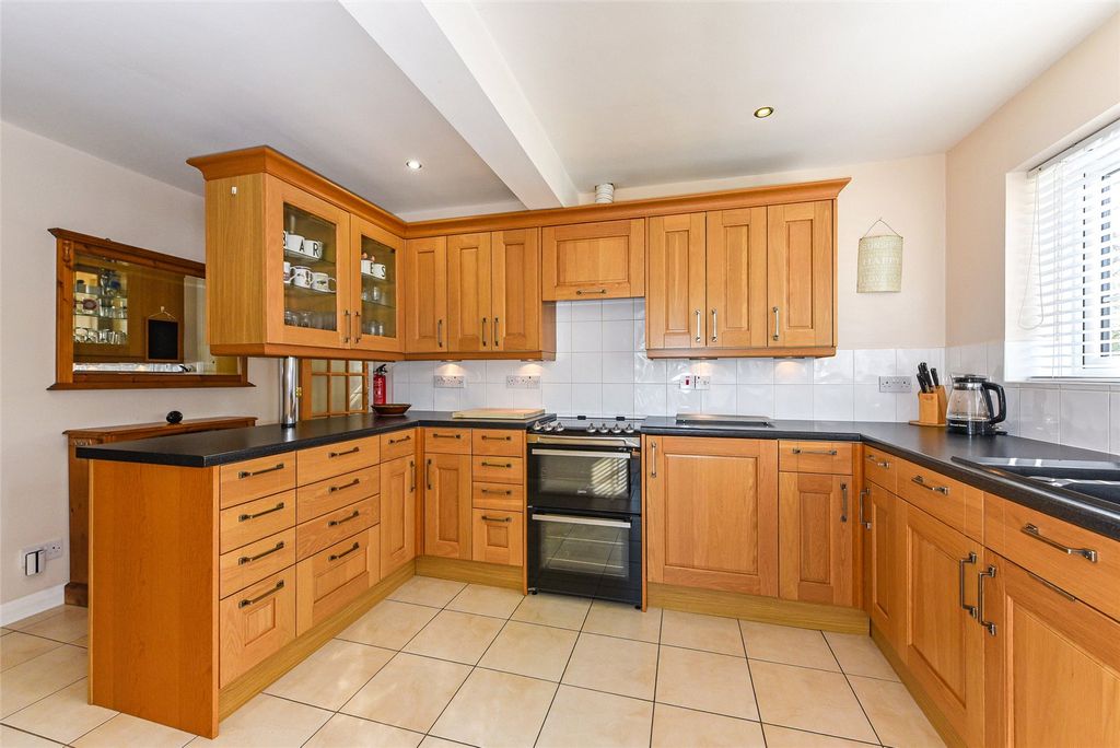 Property photo 2 of 20 Kitchen