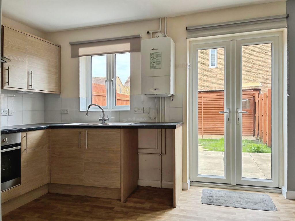 Property photo 3 of 11