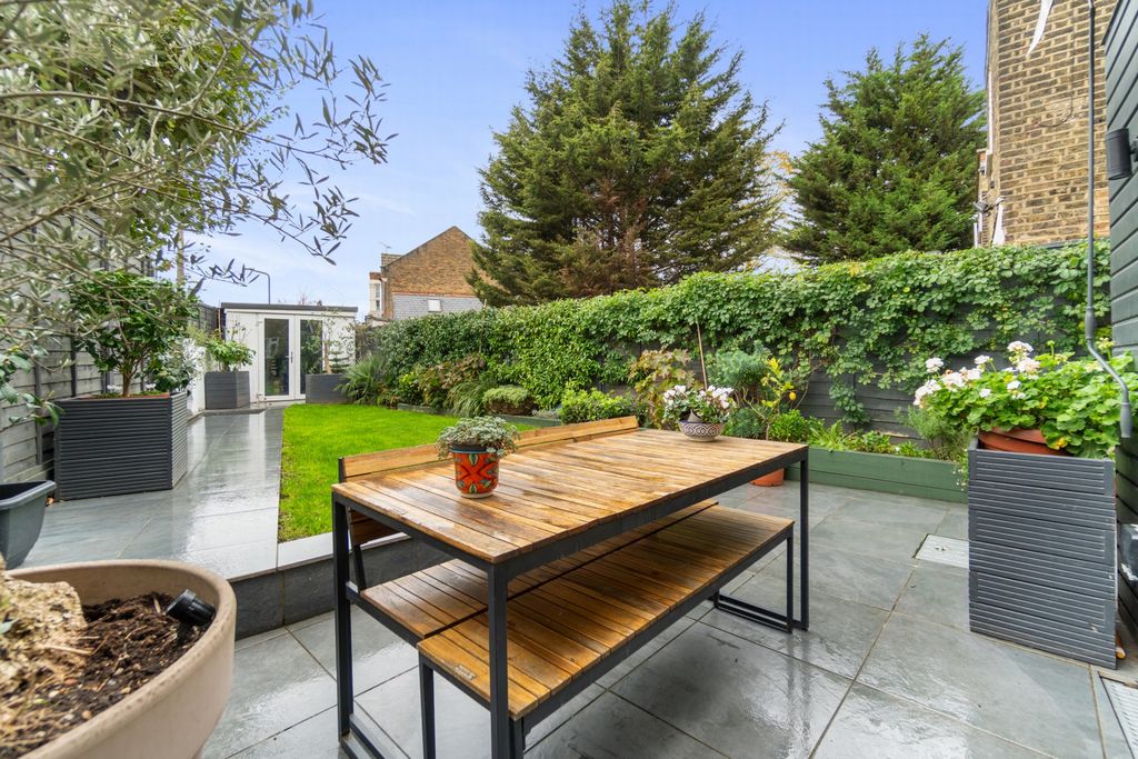 Property photo 3 of 14 Photo 12