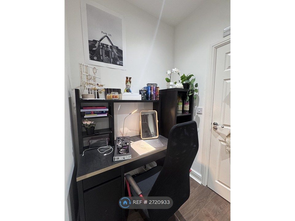 Property photo 1 of 25 Premium Study Rooms