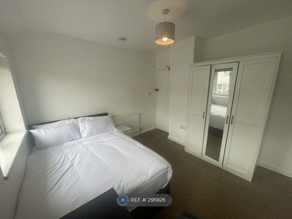 Property photo 2 of 14 Double Bed Included