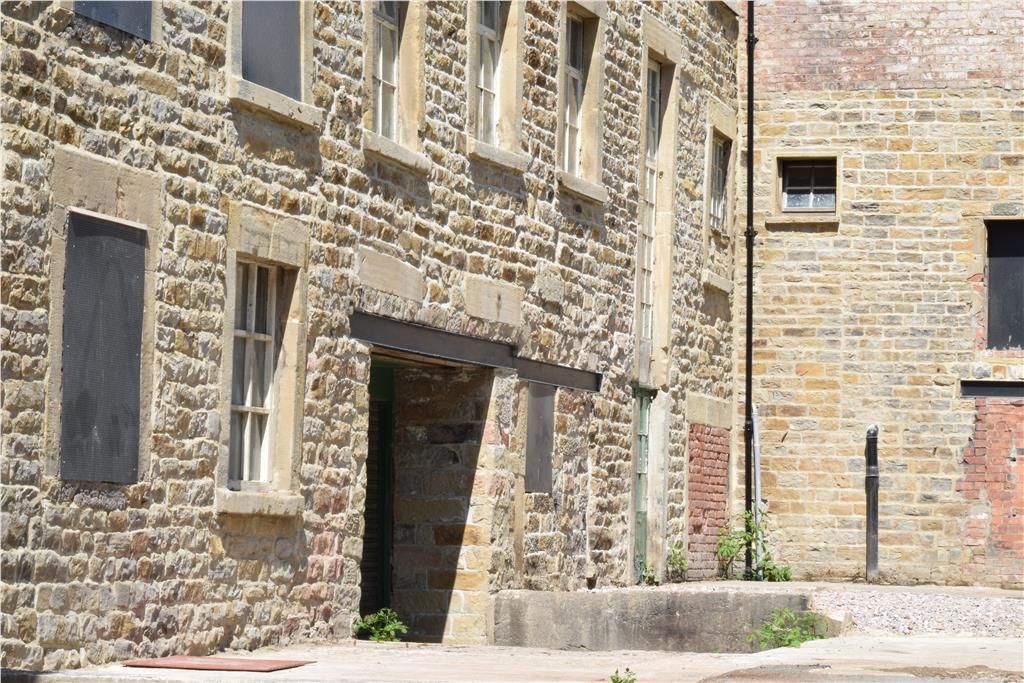 Property photo 3 of 8 Photo 27