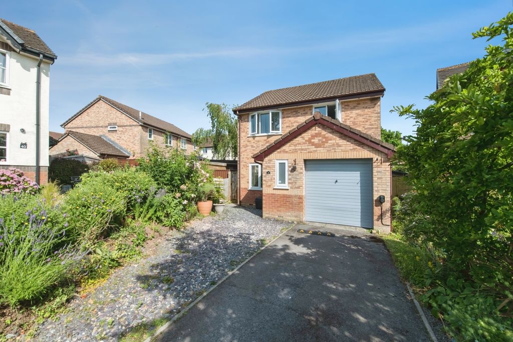 Property photo 1 of 19 Pbox-Img.Jpg