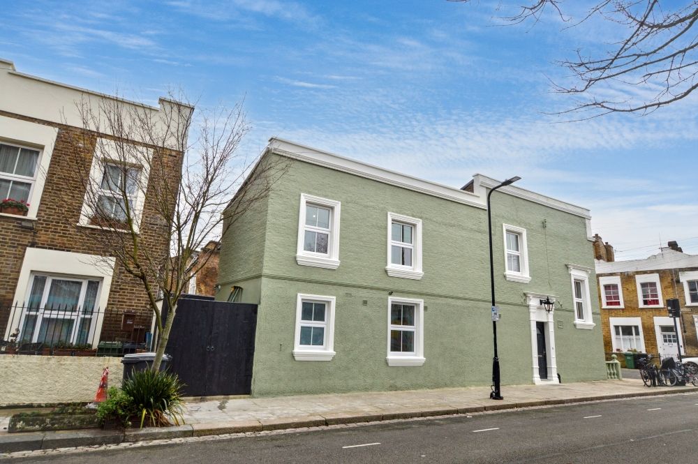 Property photo 2 of 20