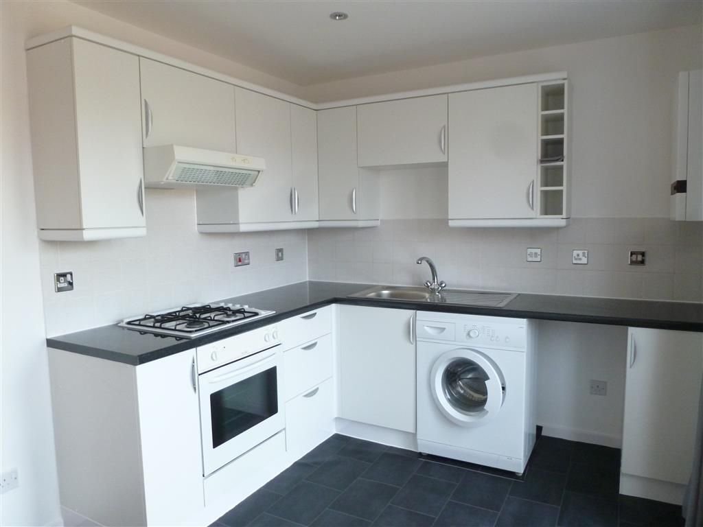 Property photo 3 of 6 Kitchen