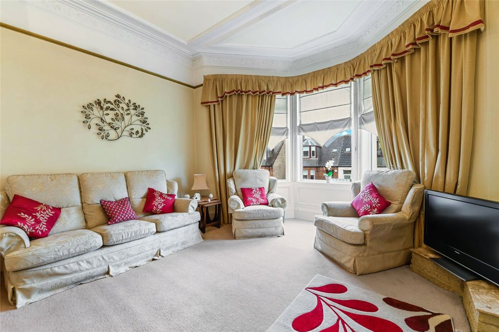 Property photo 2 of 18 Living Room