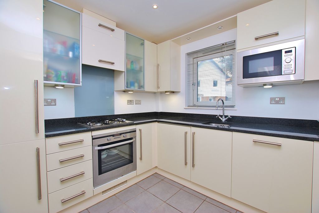 Property photo 2 of 17 Photo 02