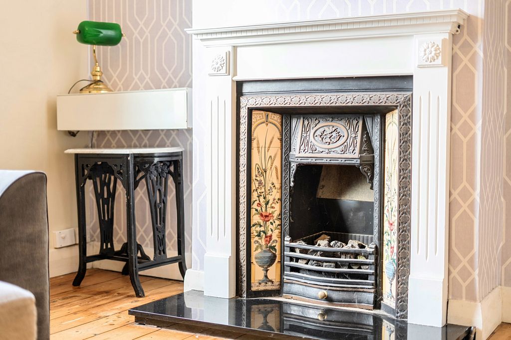 Property photo 3 of 17 1423310-25-69A70F...