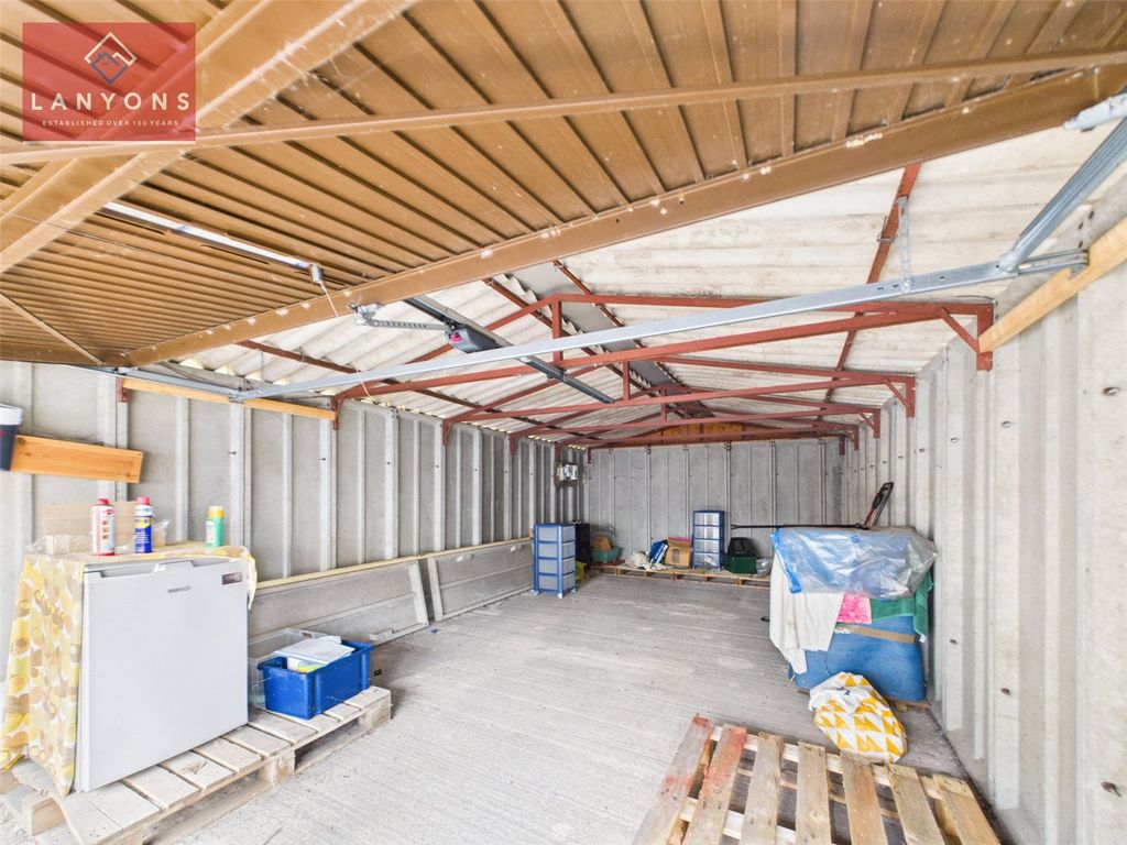 Property photo 3 of 5 Picture No. 01