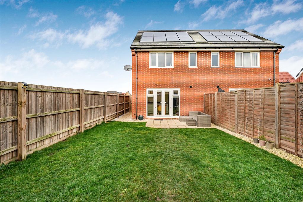 Property photo 2 of 17 13_68961.Jpg