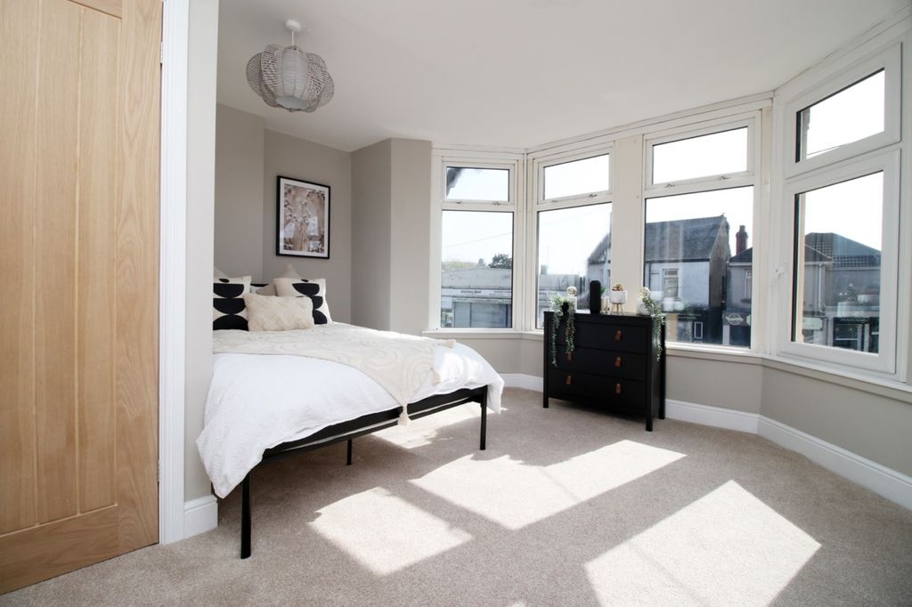 Property photo 1 of 26