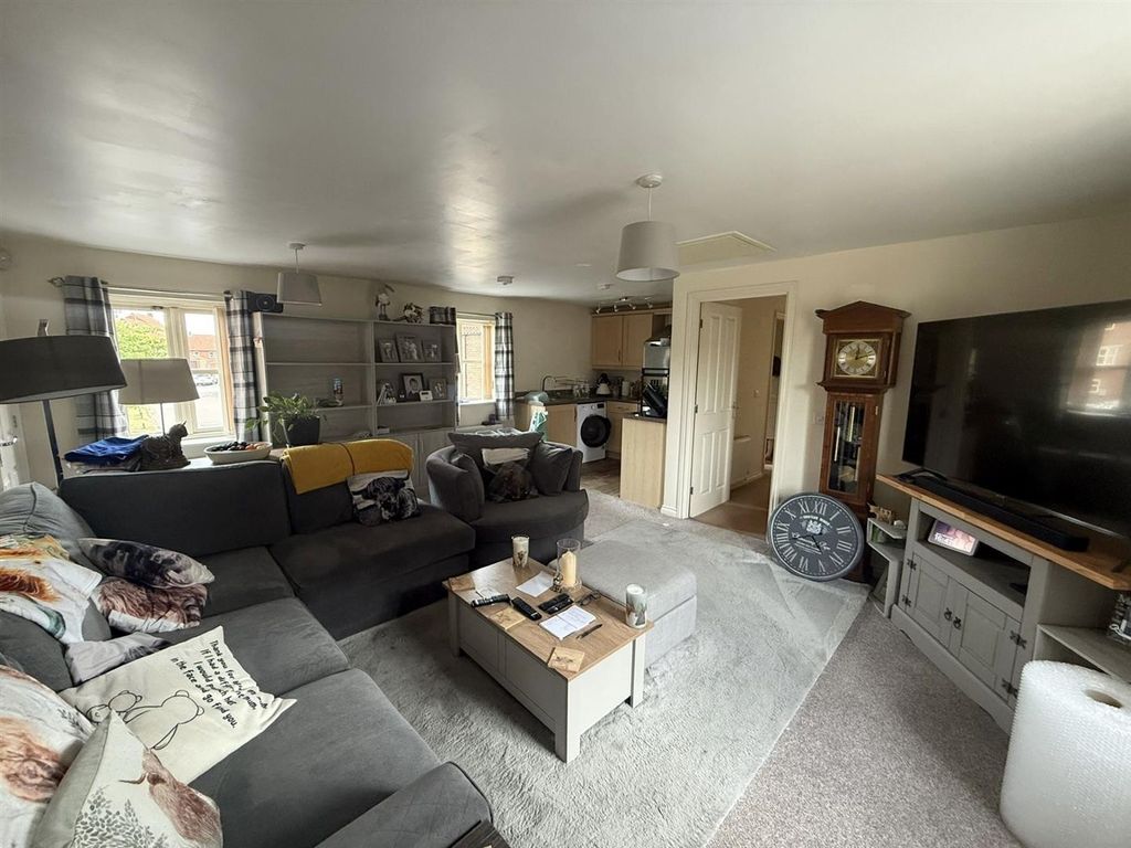 Property photo 3 of 9 Thumbnail_B29F40A7-8c2c-4649-8363-642828F89802.Jpg