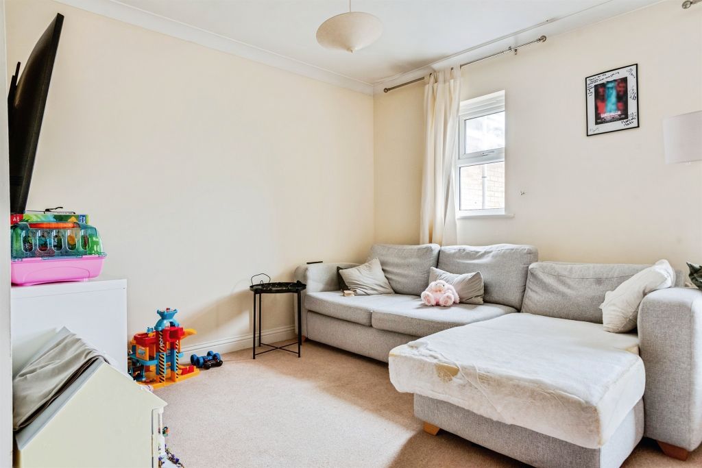 Property photo 3 of 8