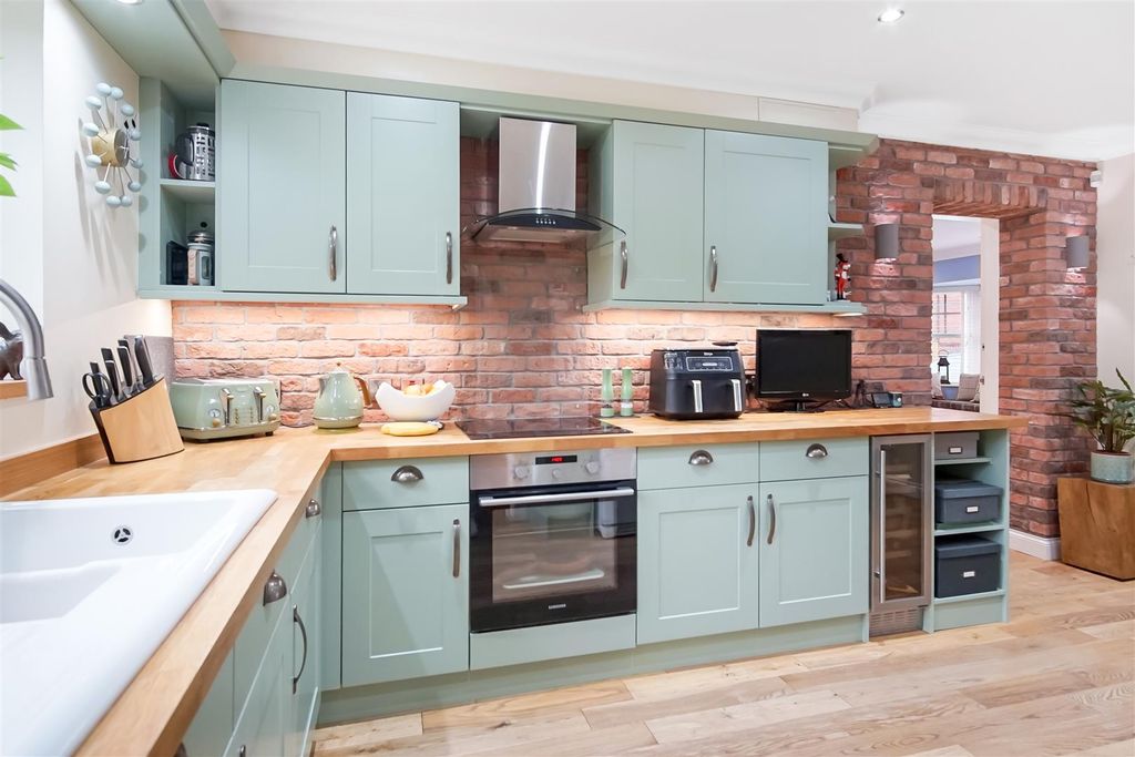 Property photo 2 of 27 Dsc01242.Jpg