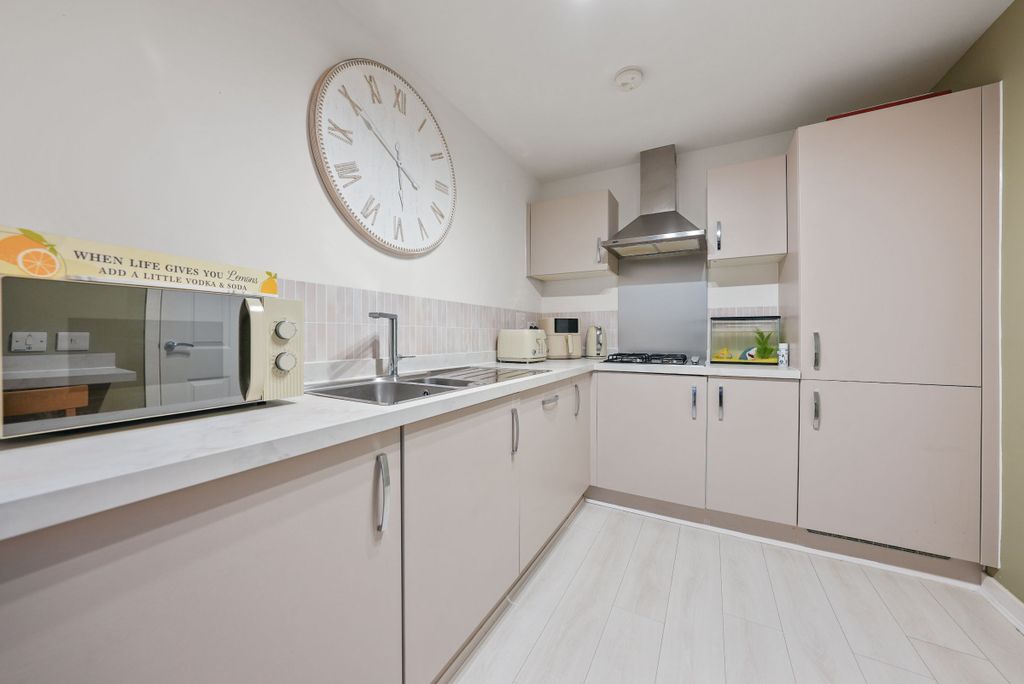 Property photo 3 of 26