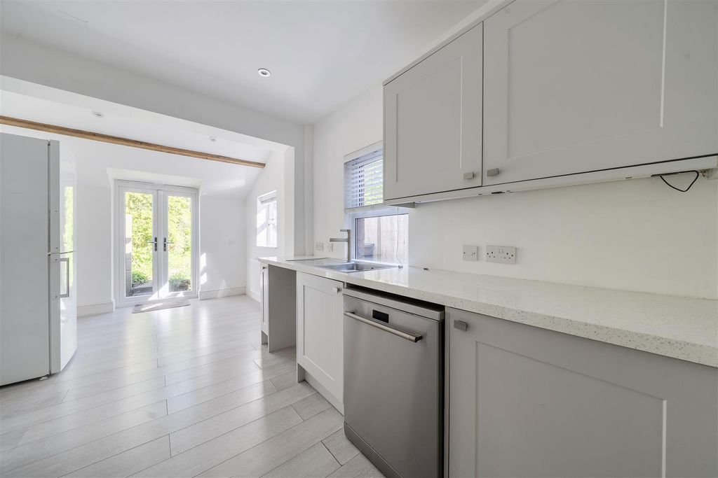 Property photo 3 of 19 1453645-8-69F1c91041Ca4.Jpg