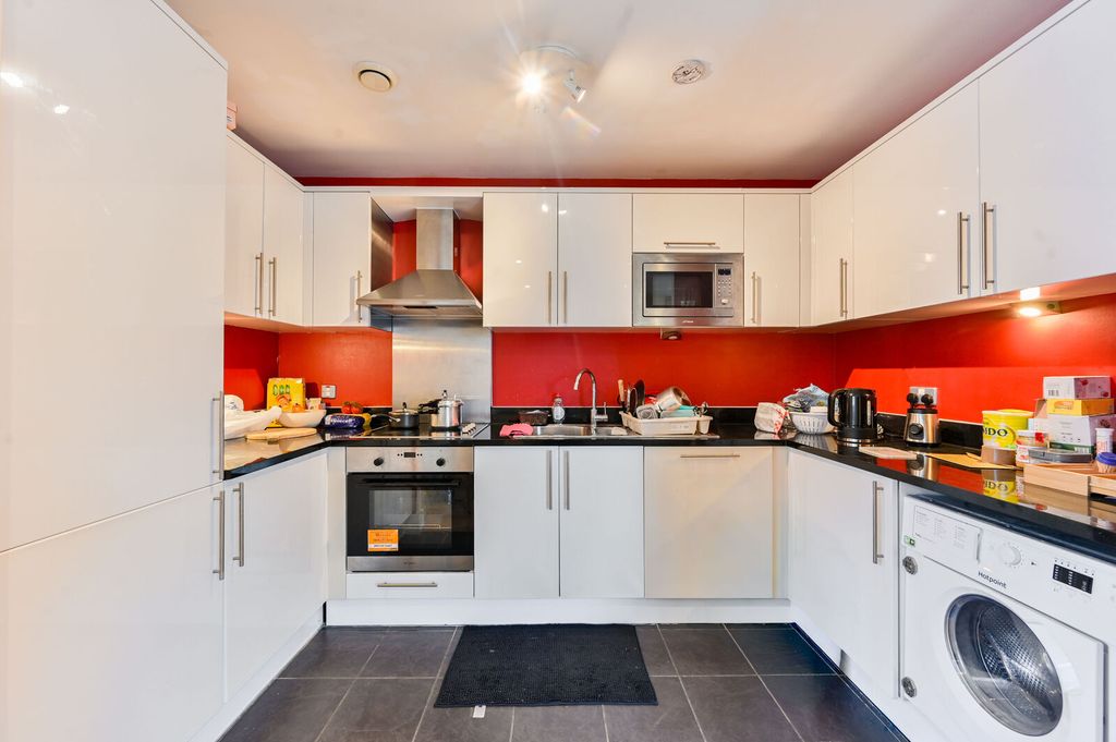 Property photo 2 of 9