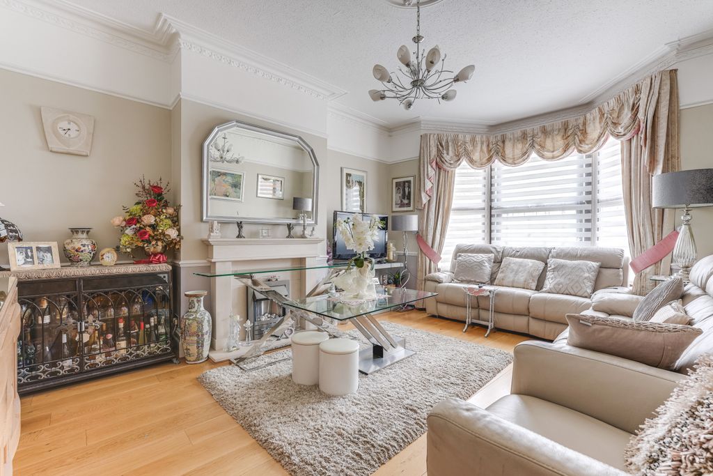 Property photo 1 of 30