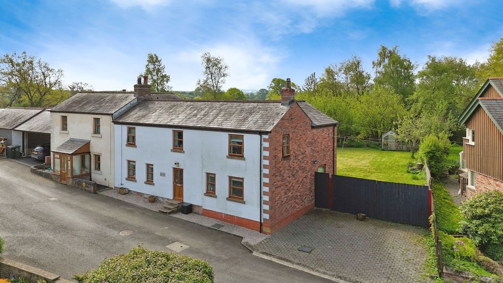 Property photo 2 of 32